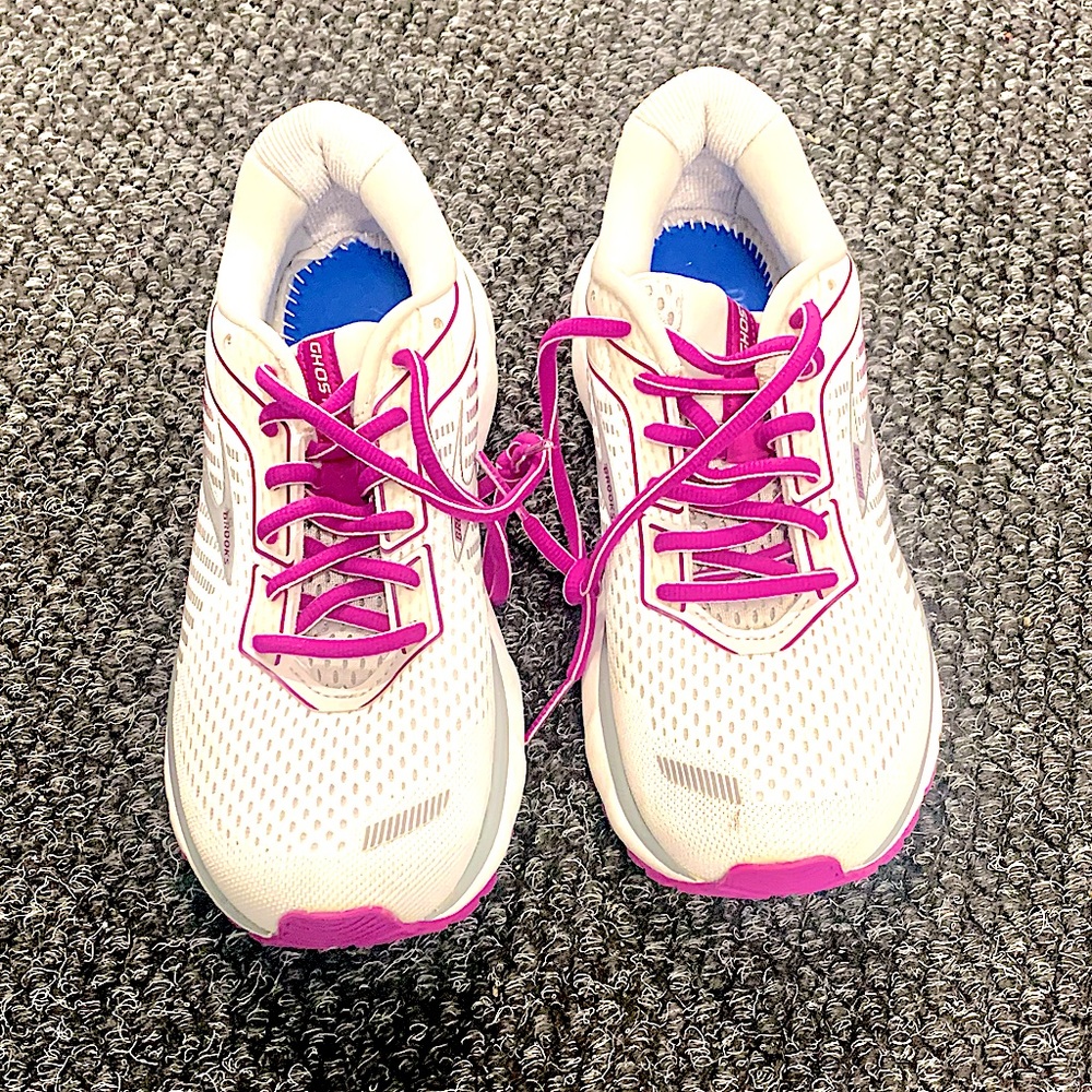 Brooks Ghosts 7.5 sneakers